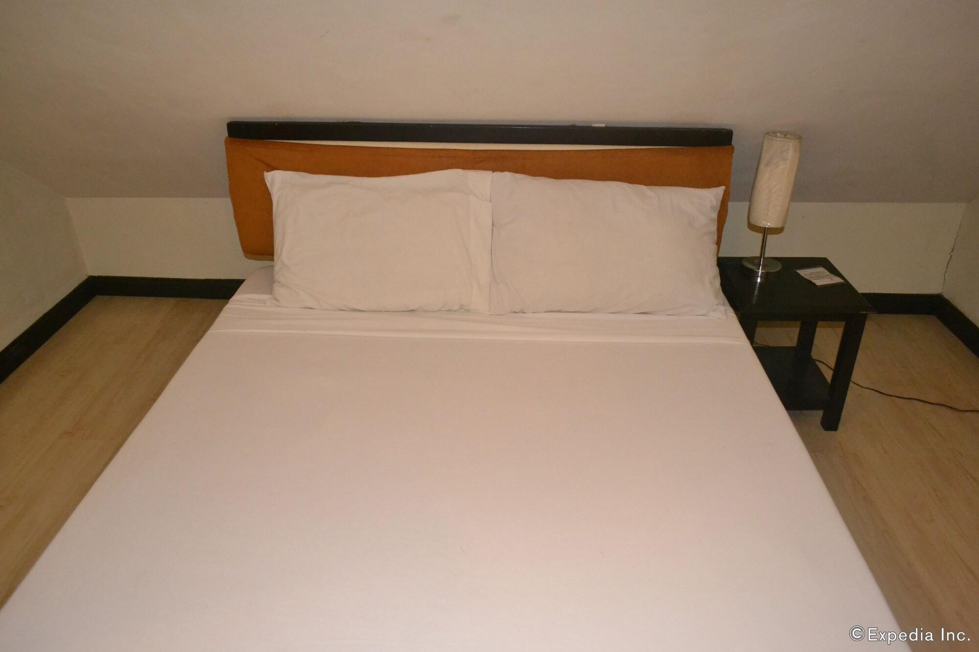 Lancaster Hotel Cebu Lapu-Lapu City Exterior foto