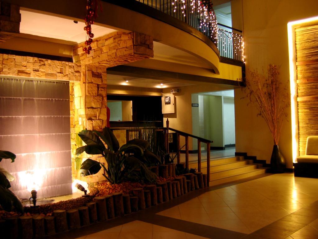 Lancaster Hotel Cebu Lapu-Lapu City Exterior foto