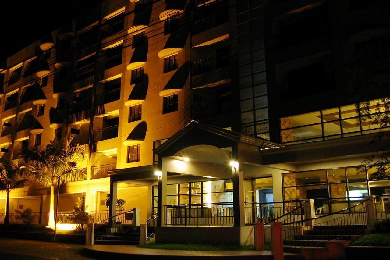 Lancaster Hotel Cebu Lapu-Lapu City Exterior foto